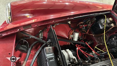 Lot 500 - 1973 MG B GT