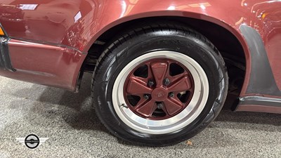 Lot 384 - 1986 PORSCHE