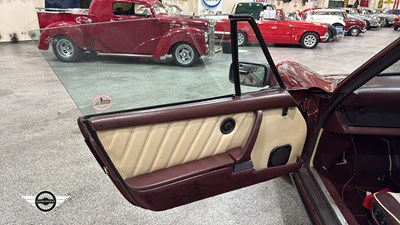 Lot 384 - 1986 PORSCHE