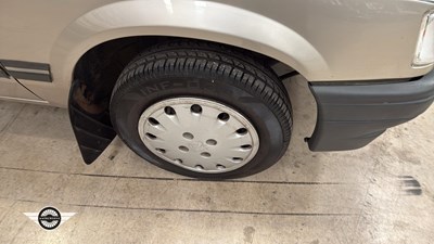 Lot 454 - 1991 VAUXHALL NOVA LUXE