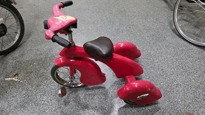 Lot 879 - MORGAN TIN PLATE CHILDS TRIKE