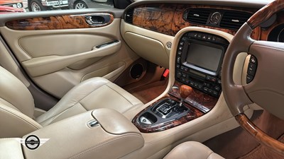 Lot 404 - 2005 JAGUAR XJ8 SOVEREIGN LWB