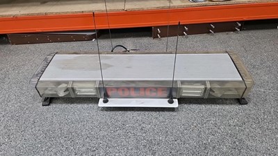 Lot 375 - POLICE TOP LED LIGHT WITH AERIALS