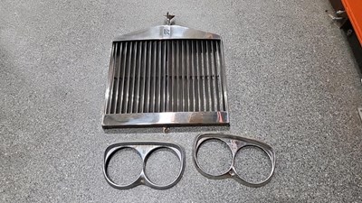 Lot 353 - ROLLS ROYCE GRILLE WITH HEAD LIGHT SURROUNDS