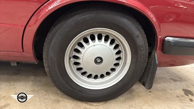 Lot 472 - 1988 DAIMLER 3.6 AUTO