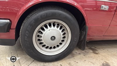 Lot 472 - 1988 DAIMLER 3.6 AUTO