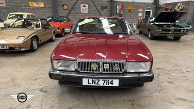 Lot 472 - 1988 DAIMLER 3.6 AUTO