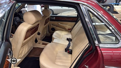 Lot 472 - 1988 DAIMLER 3.6 AUTO