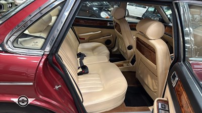 Lot 472 - 1988 DAIMLER 3.6 AUTO