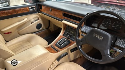Lot 472 - 1988 DAIMLER 3.6 AUTO