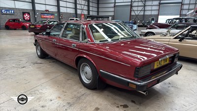 Lot 472 - 1988 DAIMLER 3.6 AUTO