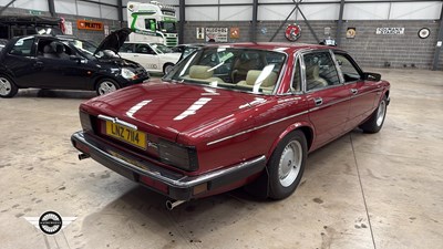Lot 472 - 1988 DAIMLER 3.6 AUTO