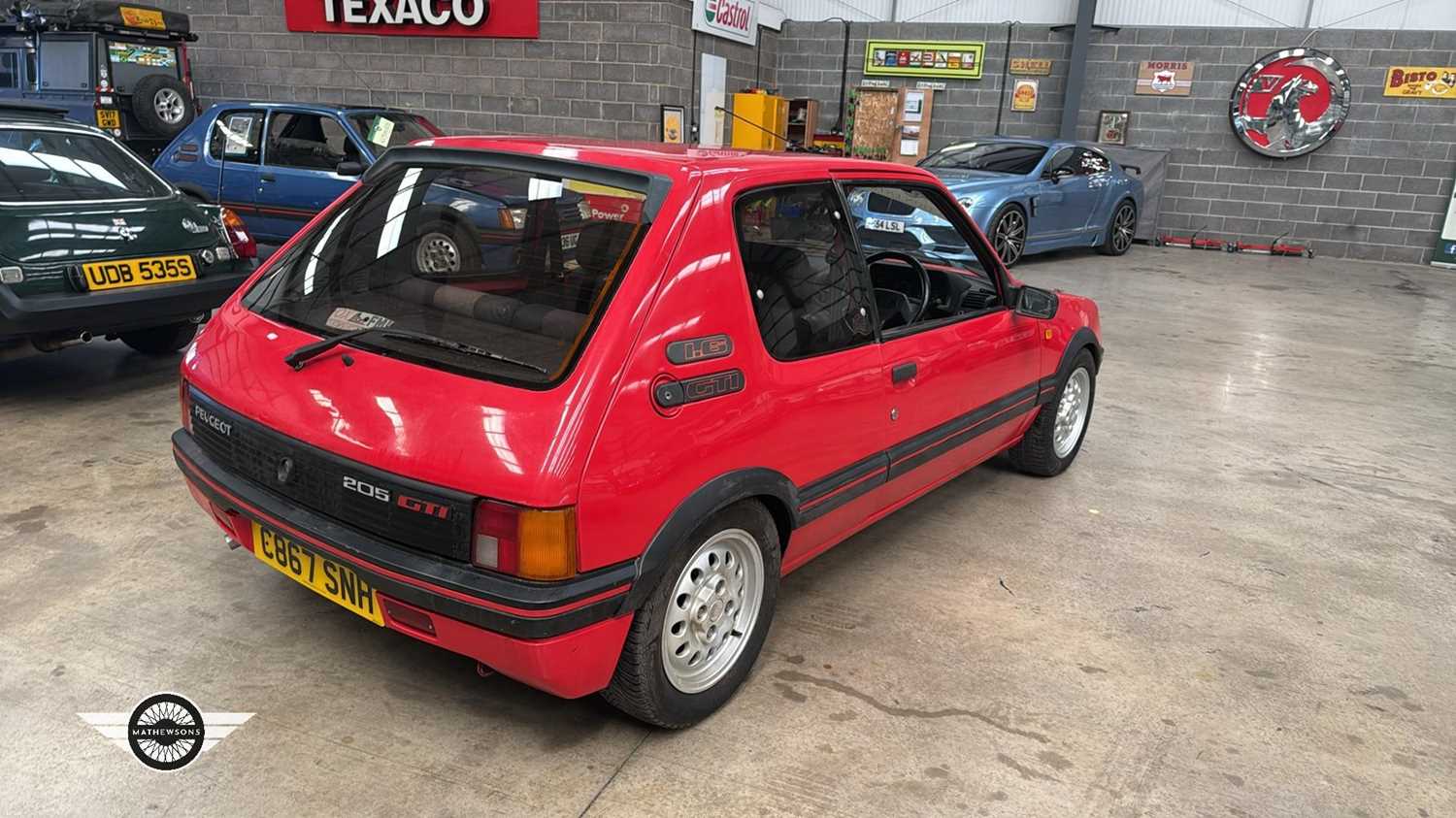 Peugeot 205 GTI de 1986 à vendre - voiture ancienne de collection Peugeot 205 GTI de 1986 à vendre - voiture ancienne de collection