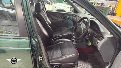 Lot 570 - 1999 ROVER 414I S