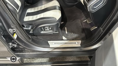 Lot 620 - 2015 LAND ROVER RANGE ROVER SPORT ABIOG DYN V8