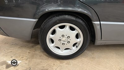 Lot 536 - 1993 MERCEDES 190E