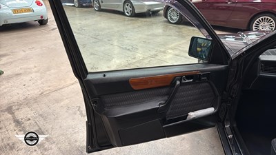 Lot 536 - 1993 MERCEDES 190E