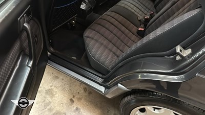 Lot 536 - 1993 MERCEDES 190E