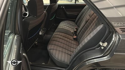 Lot 536 - 1993 MERCEDES 190E