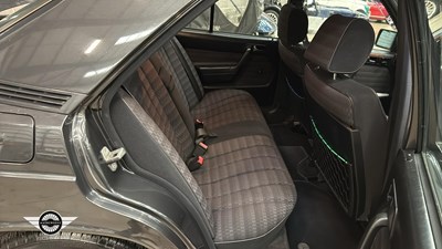 Lot 536 - 1993 MERCEDES 190E
