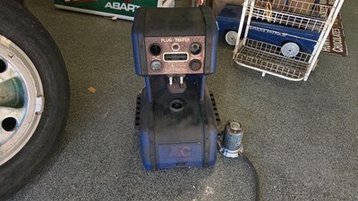Lot 845 - SPARK PLUG TESTER & PLUG CLEANER