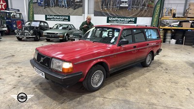 Lot 560 - 1992 VOLVO 240 TORSLANDA