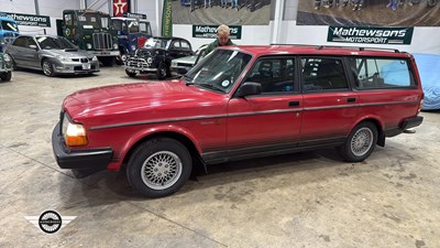 Lot 560 - 1992 VOLVO 240 TORSLANDA