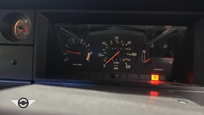 Lot 560 - 1992 VOLVO 240 TORSLANDA