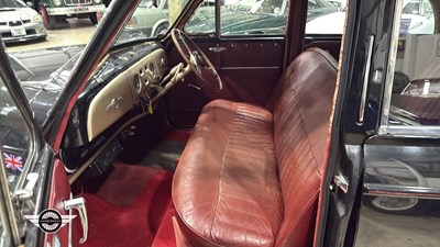 Lot 562 - 1953 MORRIS OXFORD