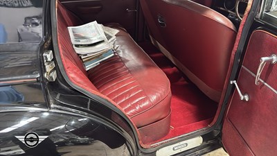 Lot 562 - 1953 MORRIS OXFORD