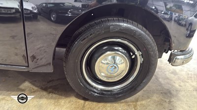 Lot 562 - 1953 MORRIS OXFORD