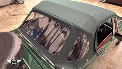 Lot 520 - 1972 MG MIDGET