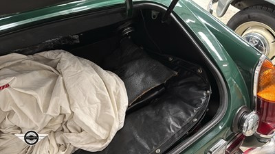 Lot 520 - 1972 MG MIDGET