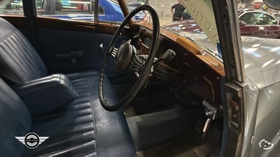 Lot 646 - 1951 TRIUMPH RENOWN