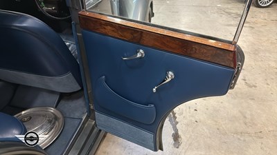 Lot 646 - 1951 TRIUMPH RENOWN