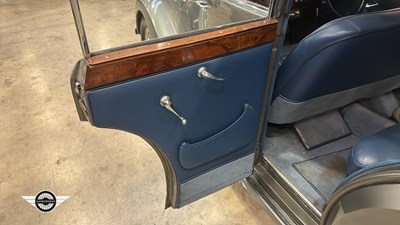 Lot 646 - 1951 TRIUMPH RENOWN