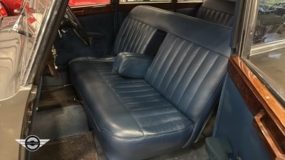 Lot 646 - 1951 TRIUMPH RENOWN