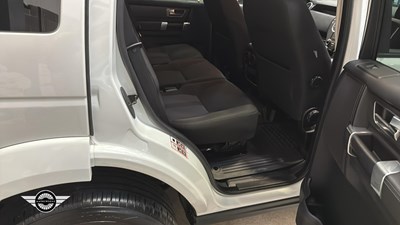 Lot 720 - 2011 LAND ROVER DISCOVERY GS SDV6 AUTO