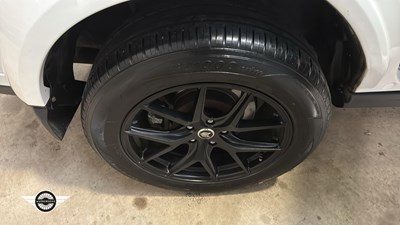 Lot 720 - 2011 LAND ROVER DISCOVERY GS SDV6 AUTO