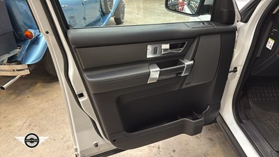 Lot 720 - 2011 LAND ROVER DISCOVERY GS SDV6 AUTO