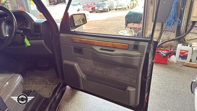 Lot 526 - LAND ROVER RANGEROVER VOGUE SE A