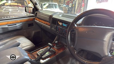 Lot 526 - LAND ROVER RANGEROVER VOGUE SE A