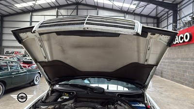 Lot 532 - 1994 MERCEDES E200 AUTO
