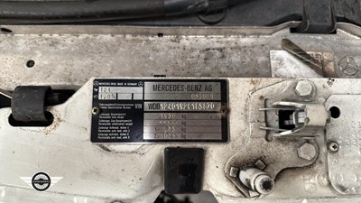 Lot 532 - 1994 MERCEDES E200 AUTO