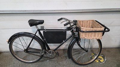 Lot 33 - ELSWICK BUTCHER / BAKER BIKE