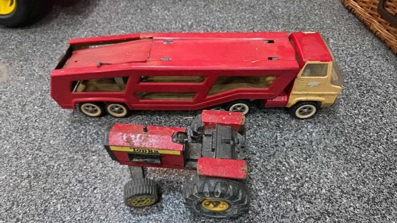 Tonka High Rack Images Lot 609 - TONKA CAR LOADER & TRACTOR