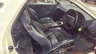 Lot 586 - 1984 PORSCHE 928 S AUTO