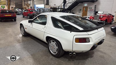 Lot 586 - 1984 PORSCHE 928 S AUTO