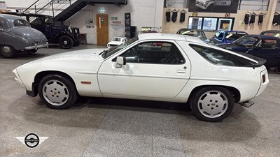 Lot 586 - 1984 PORSCHE 928 S AUTO