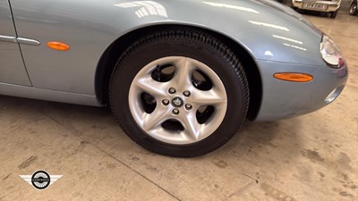 Lot 594 - 2002 JAGUAR XK8 CONVERTIBLE AUTO